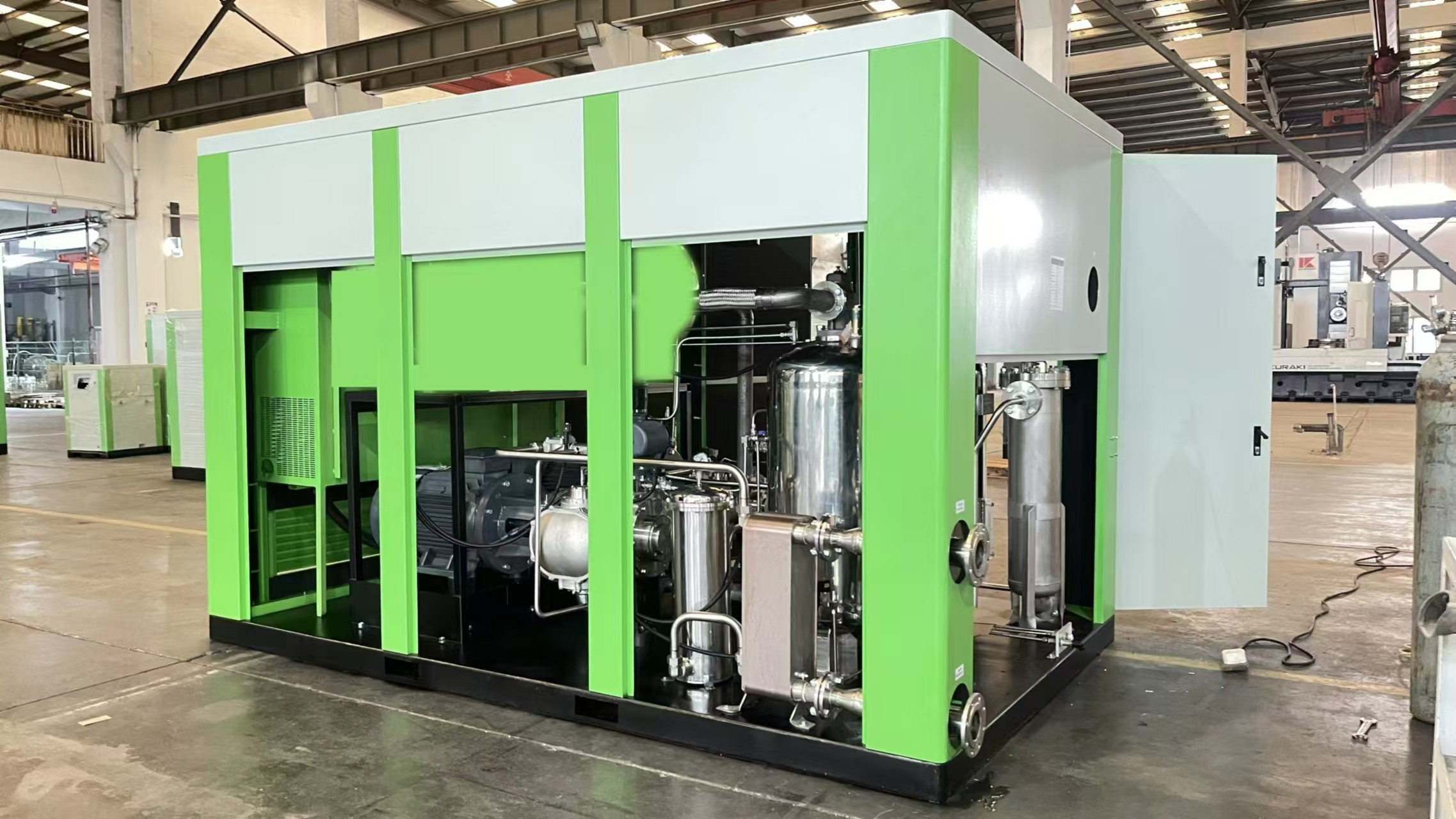 Comparison between water lubricated oil-free screw air compressor and dry twin-screw compressor